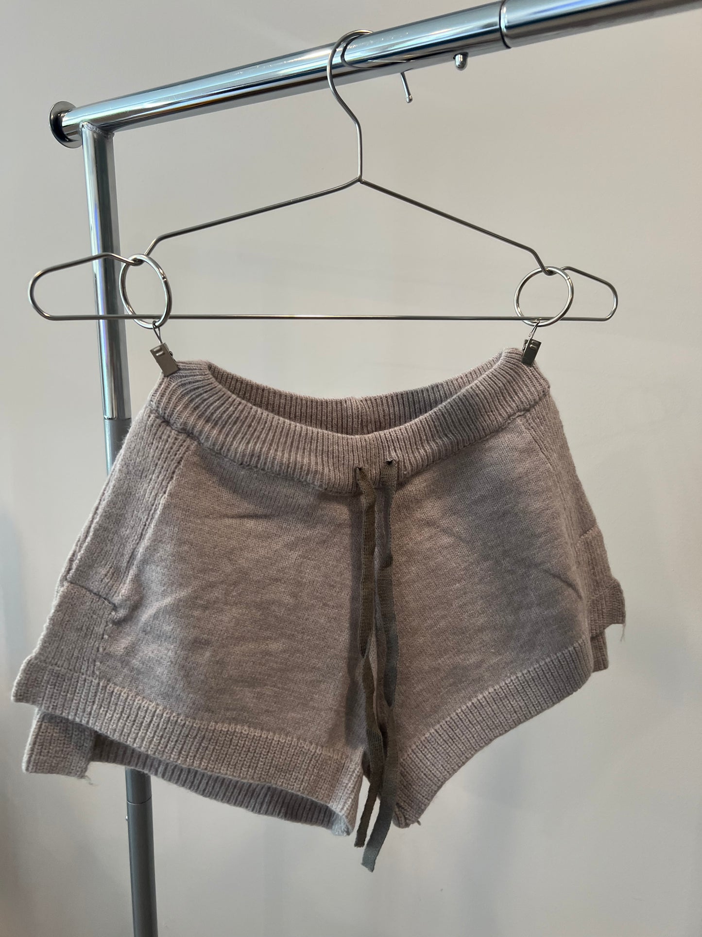 GREY KNIT SHORTS